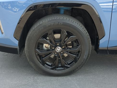 Used 2023 Toyota RAV4 XSE AWD/4WD image 13