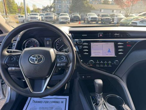 Used 2019 Toyota Camry LE image 11