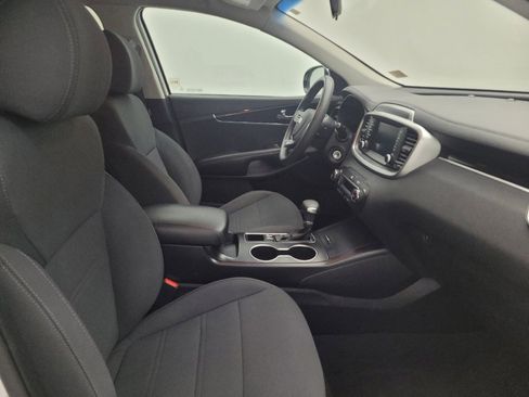 Used 2019 Kia Sorento AWD V6 image 21