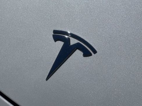 Used 2025 Tesla Model Y Long Range image 46