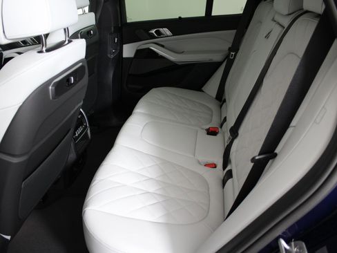 New 2026 BMW X5 xDrive40i image 12