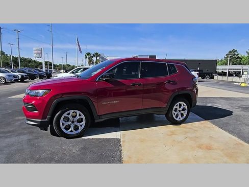 Used 2025 Jeep Compass Sport AWD/4WD image 40