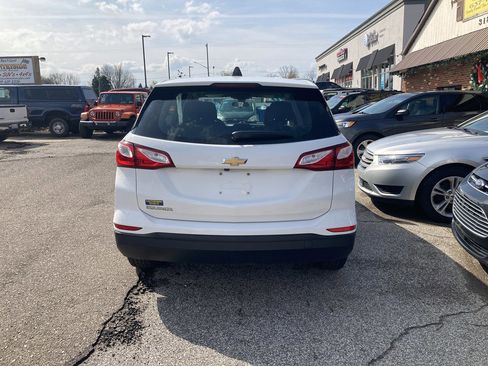 Used 2020 Chevrolet Equinox LS image 4
