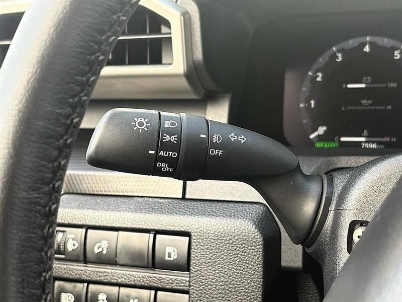 Used 2025 Toyota 4Runner Limited AWD/4WD image 26