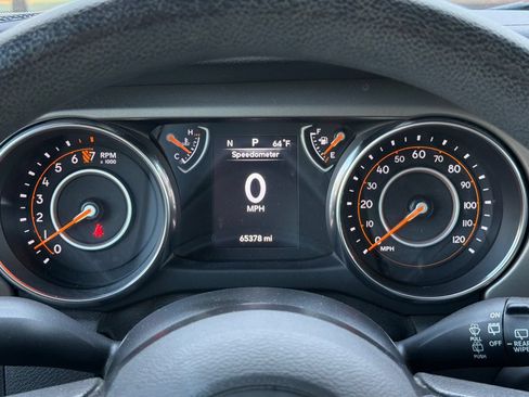 Used 2019 Jeep Wrangler Sport AWD/4WD image 23