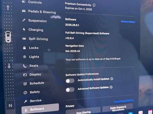 Used 2022 Tesla Model X AWD/4WD image 17