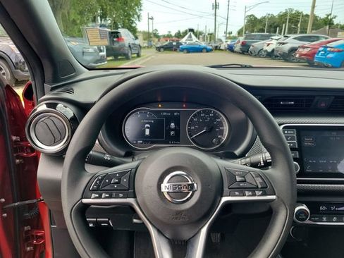Used 2020 Nissan Kicks SV FWD image 25