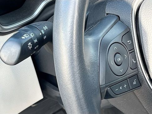 Used 2023 Toyota Corolla Cross XLE w/ Convenience Package image 10