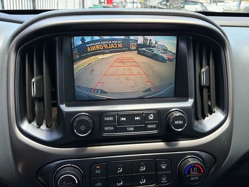 Used 2017 Chevrolet Colorado Z71 AWD/4WD image 21