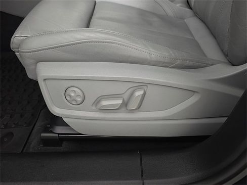 Used 2024 Audi Q5 2.0T Premium Plus image 17