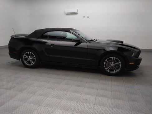 Used 2014 Ford Mustang Premium image 11