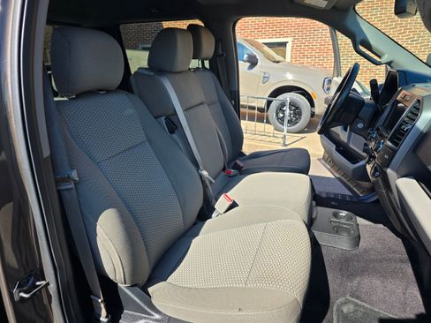 Used 2017 Ford F150 XLT w/ Equipment Group 302A Luxury image 14