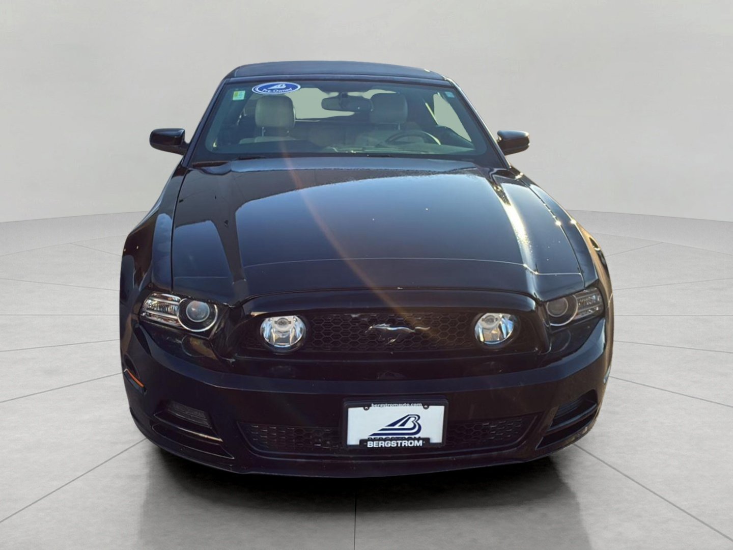 Used 2013 Ford Mustang Premium RWD image 3