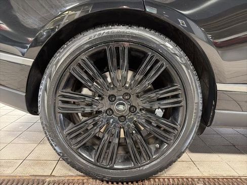 Used 2019 Land Rover Range Rover Autobiography image 15