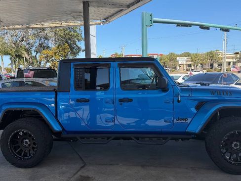 Used 2021 Jeep Gladiator Sport AWD/4WD image 4