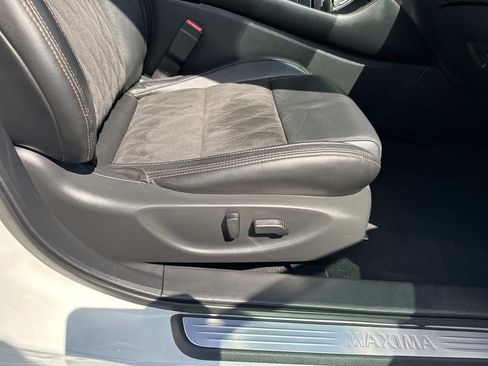 Used 2023 Nissan Maxima SR w/ Sport Mat Group FWD image 20
