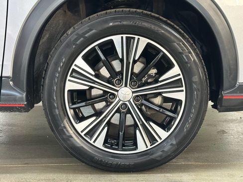 Used 2018 Mitsubishi Eclipse Cross SEL image 33