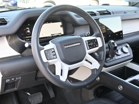 Used 2025 Land Rover Defender 110 S AWD/4WD image 17