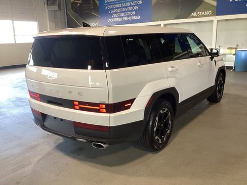 Used 2025 Hyundai Santa Fe SE image 6