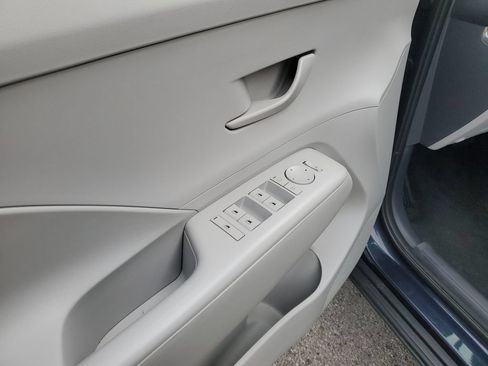 Used 2025 Hyundai Kona SEL FWD image 17