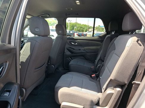 Certified 2023 Chevrolet Traverse LT FWD image 12