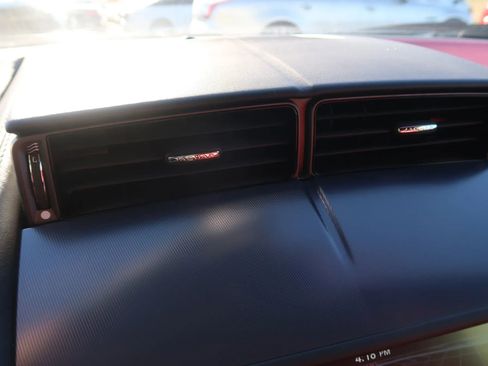 Used 2020 Jaguar F-TYPE R image 31