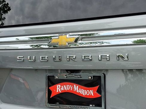Used 2023 Chevrolet Suburban LT AWD/4WD image 31
