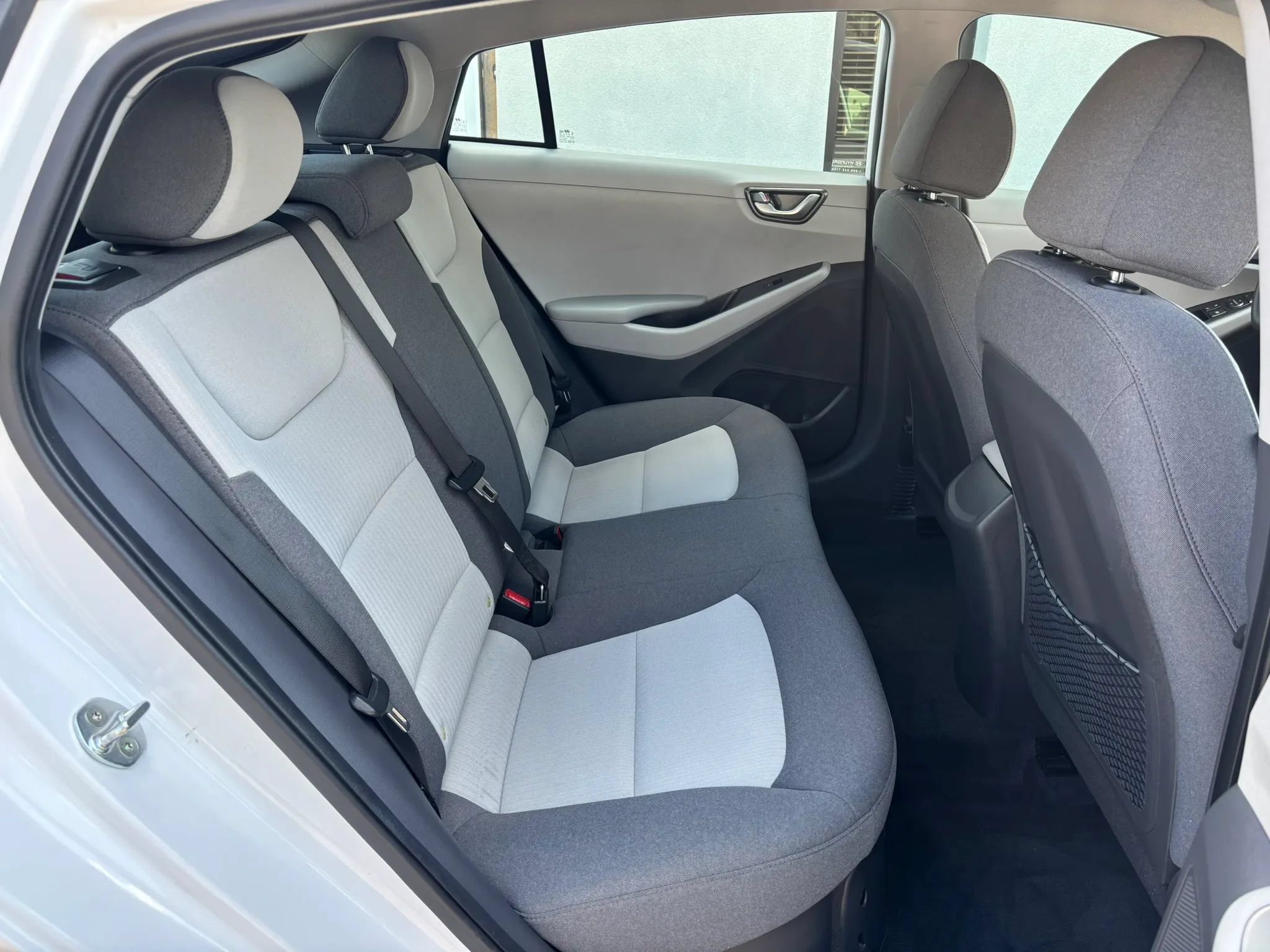 Used 2020 Hyundai Ioniq Blue FWD image 19