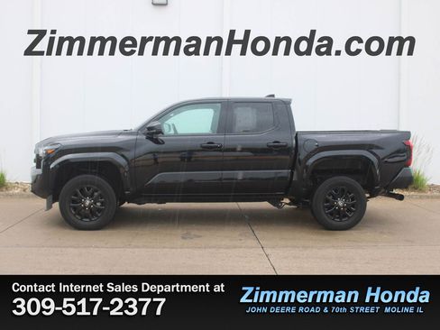 Used 2024 Toyota Tacoma SR w/ SR Upgrade Package AWD/4WD image 21