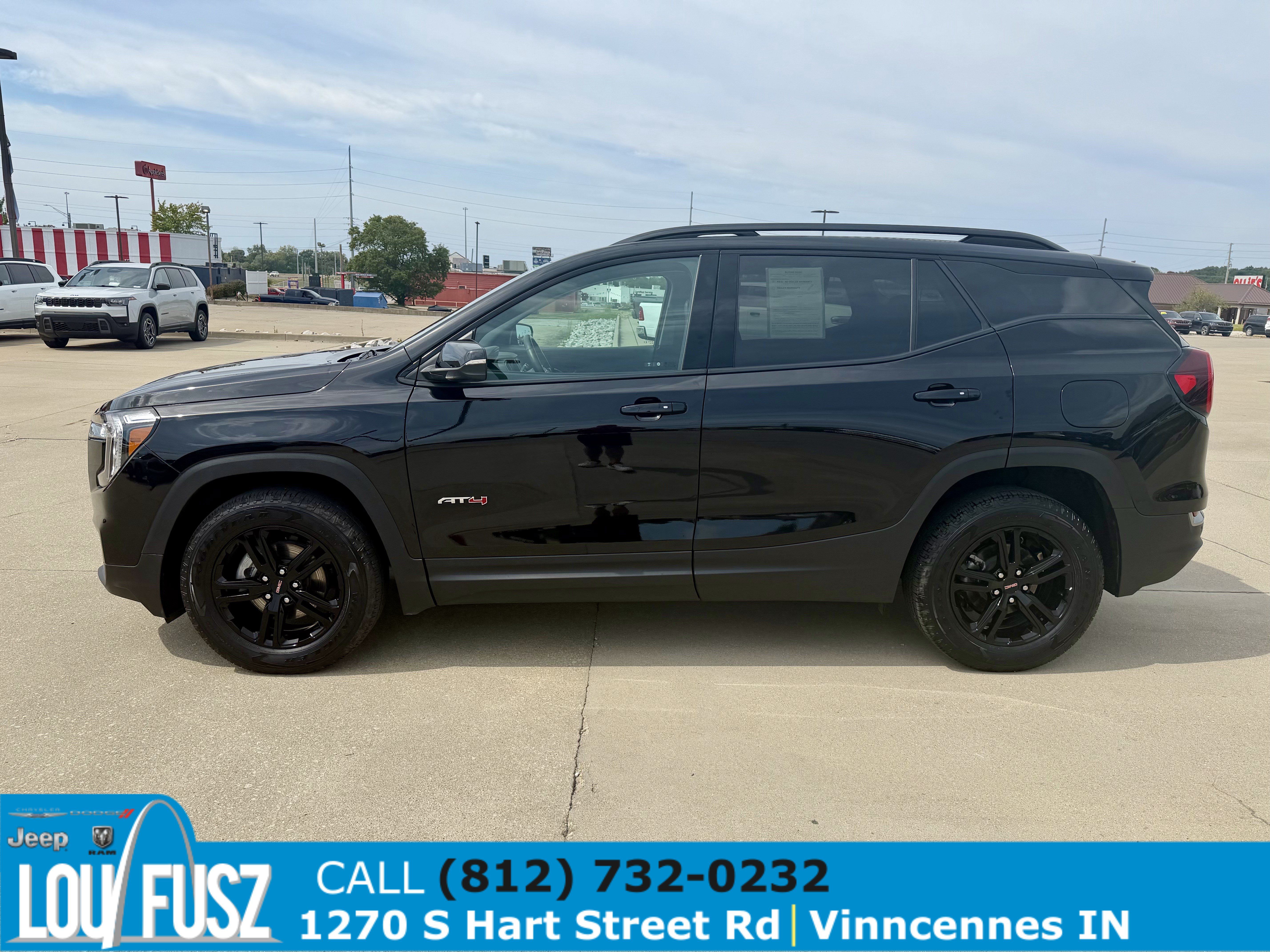 Used 2024 GMC Terrain AT4 AWD/4WD image 4