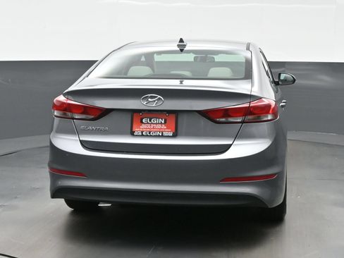 Used 2017 Hyundai Elantra SE w/ SE A/T Tech Package 03 FWD image 5