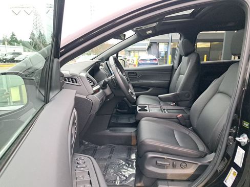 Used 2025 Honda Odyssey Sport-L image 11