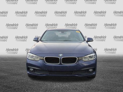 Used 2018 BMW 320i xDrive Sedan image 3