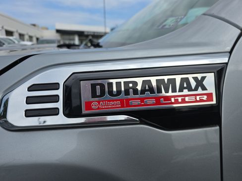Used 2024 GMC Sierra 3500 SLT w/ SLT Premium Package AWD/4WD image 14