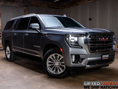 Used 2021 GMC Yukon XL SLT w/ SLT Luxury Package RWD image 1