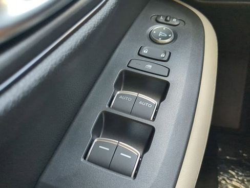 New 2026 Honda HR-V EX-L image 22