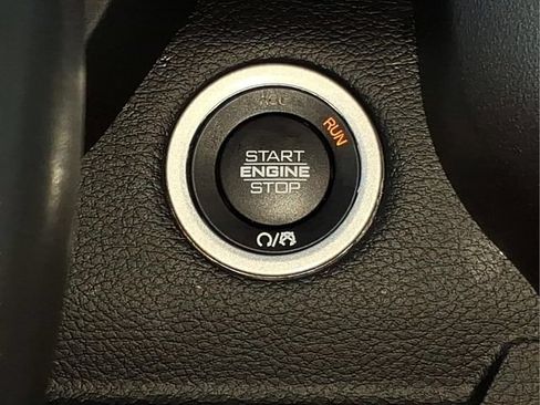 Used 2022 RAM 1500 Laramie w/ Sport Appearance Package AWD/4WD image 19
