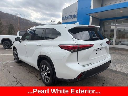 Used 2023 Toyota Highlander XLE image 6