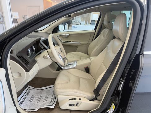 Used 2012 Volvo XC60 T6 image 22