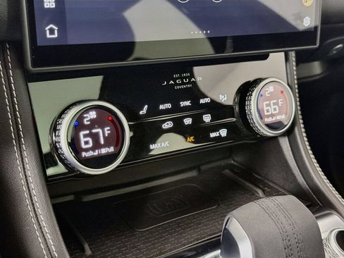 Certified 2025 Jaguar F-PACE R-Dynamic S AWD/4WD image 16