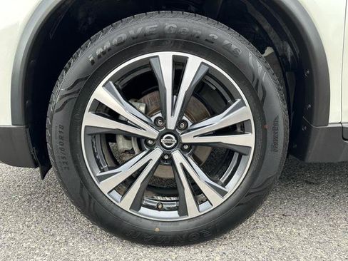 Used 2018 Nissan Rogue SL AWD/4WD image 26