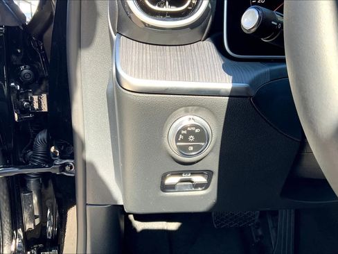 Certified 2025 Mercedes-Benz C 300 Sedan image 11