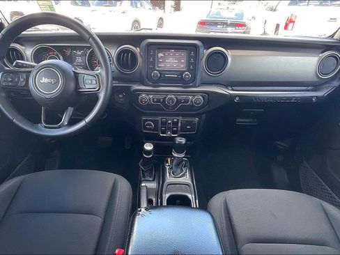 Used 2018 Jeep Wrangler Unlimited Sport S AWD/4WD image 7