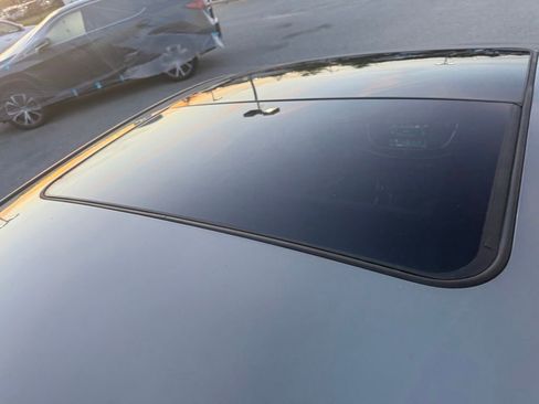 Used 2018 Buick LaCrosse Essence w/ Sun and Shade Package image 6