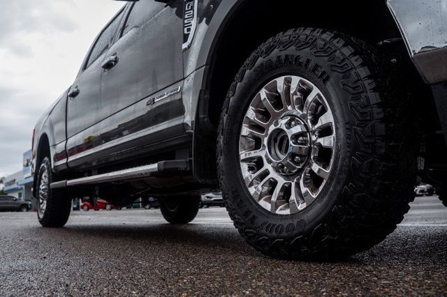 Used 2022 Ford F250 XLT w/ XLT Premium Package AWD/4WD image 13