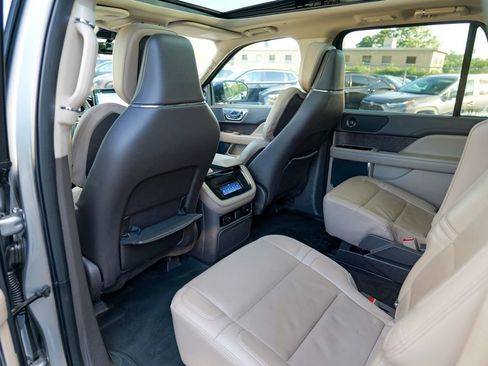 Used 2023 Lincoln Navigator L Reserve AWD/4WD image 26