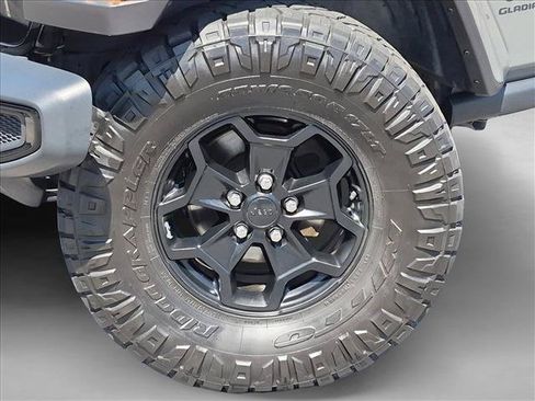 Used 2021 Jeep Gladiator Sport AWD/4WD image 24