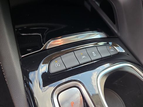 Used 2023 Buick Envision Preferred image 28