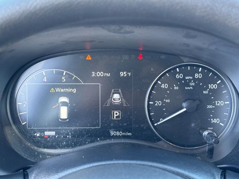 Used 2024 Nissan Kicks SV image 26