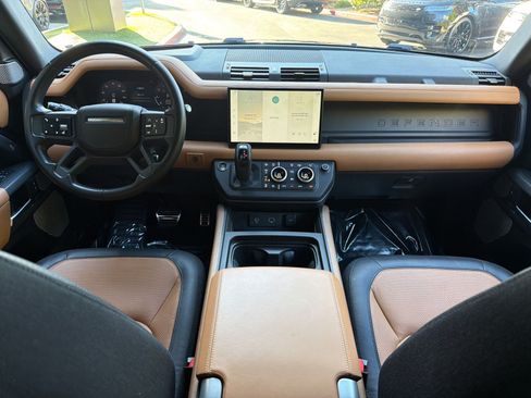 Used 2023 Land Rover Defender 130 X AWD/4WD image 16
